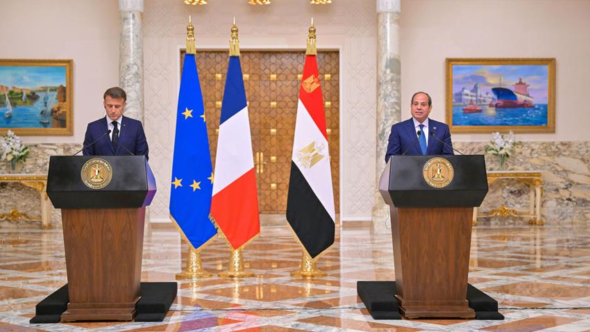 كلمة الرئيس السيسي فى المؤتمر الصحفي مع رئيس فرنسا